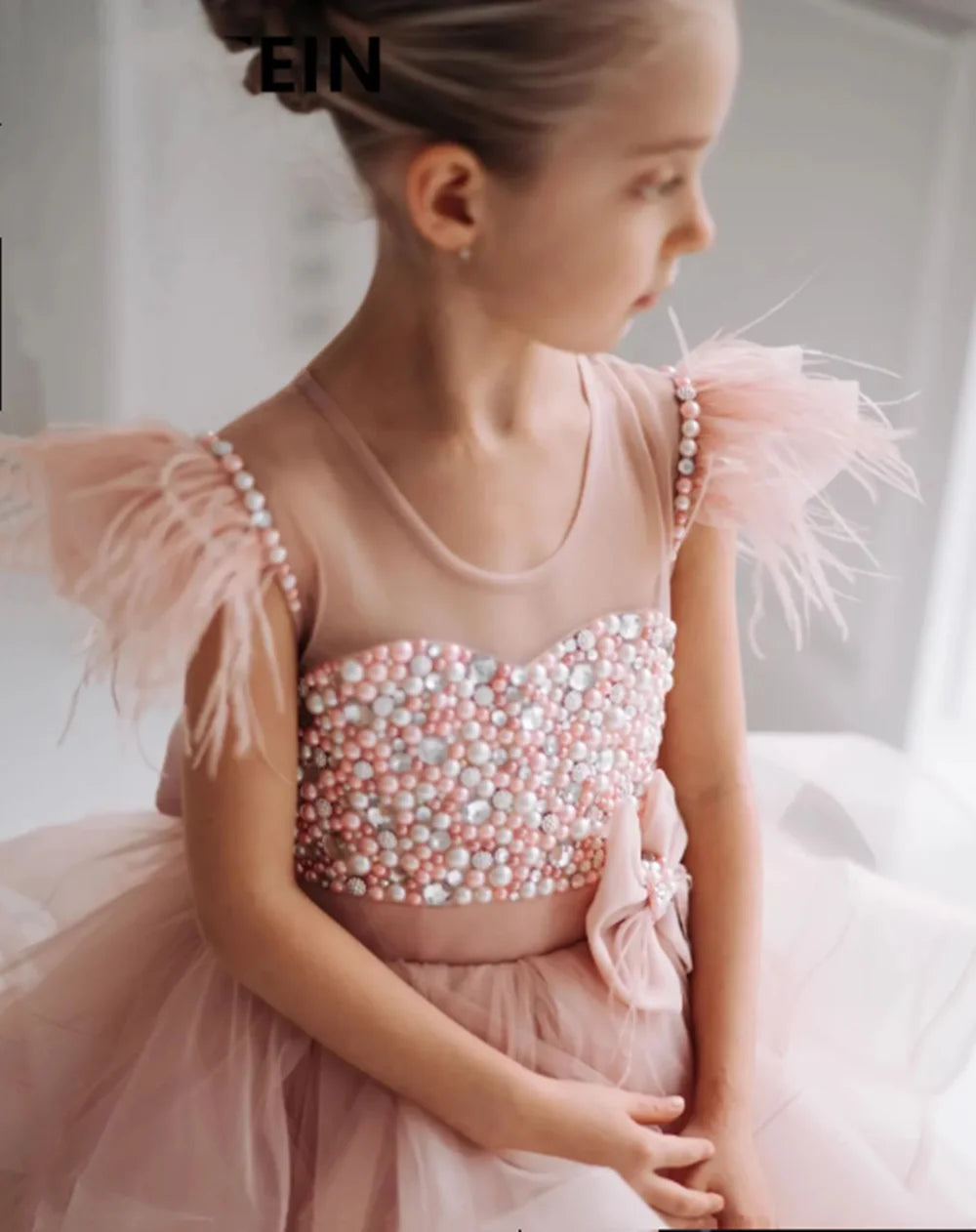 Customized Blush Pink Flower Girl Dress with Layered Feathers, Pearls & Bow – Elegant Kids’ Birthday Party and Wedding Gown