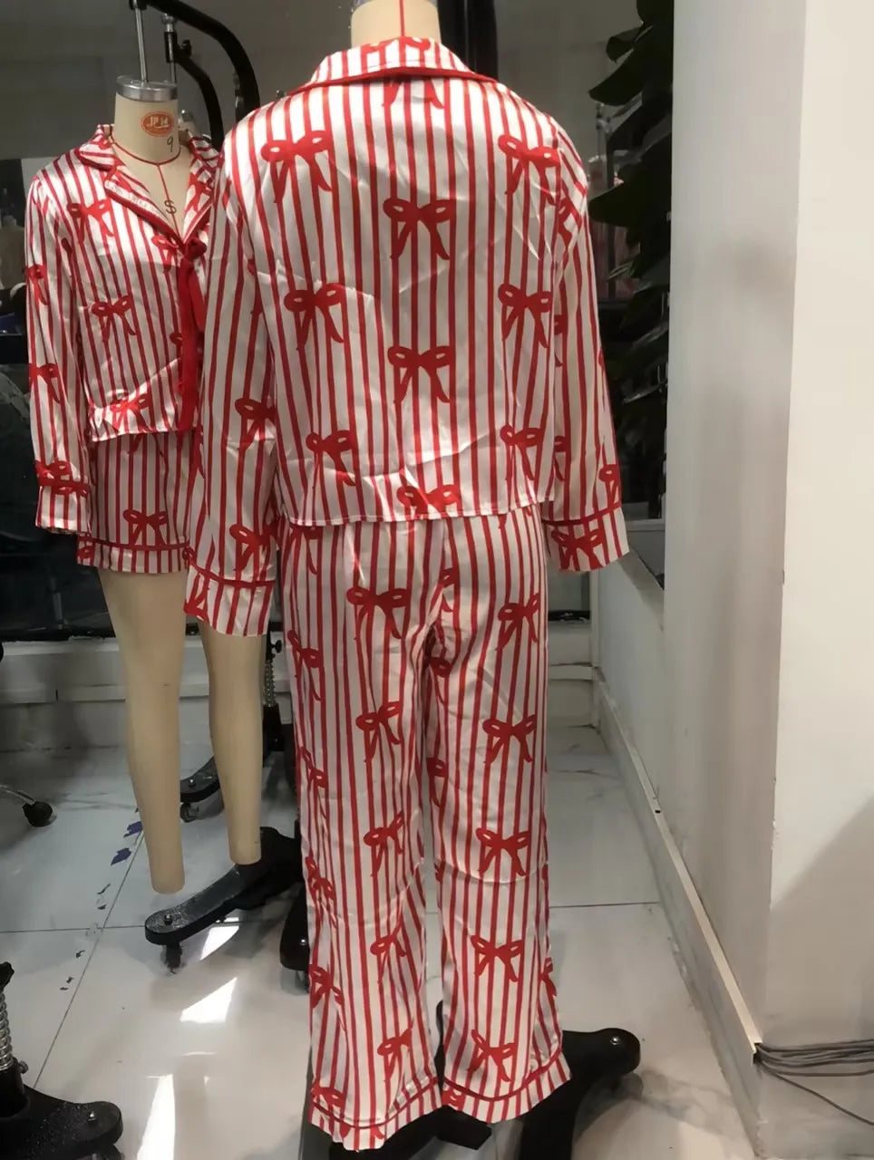 Mommy and Me Matching 2Piece Bow/Heart Print Pajamas Set Tie Front Long Sleeve Lapel Neck Tops+ Pants Family Matching Sleepwear