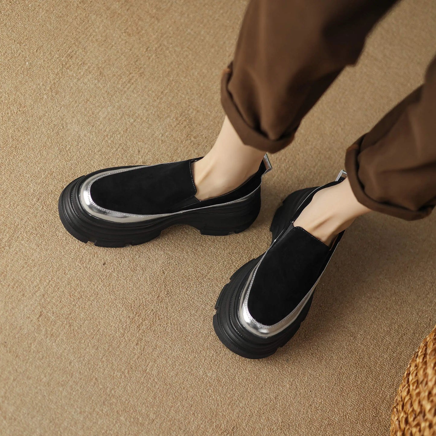 Women’s Retro Sheep Suede Slip-On Loafers – Round Toe Platform Sneakers with Crystal Detail, Casual Vulcanized Flats