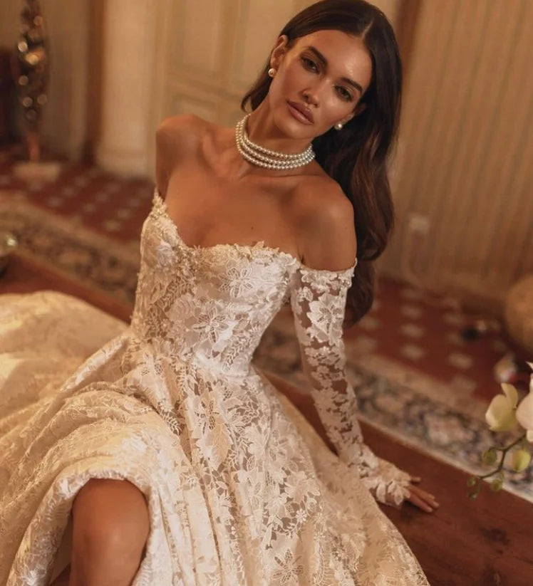 Luxury Vintage A-Line Lace Wedding Dress – Off-the-Shoulder, Long Sleeve, Chic & Customizable Bridal Gown