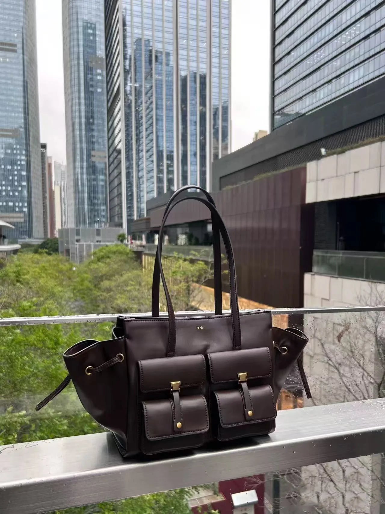 JW PEI Women's Large Capacity Crossbody Bag, Black Motorcycle Style Single Shoulder Handbag, Versatile Purse for Daily Commute