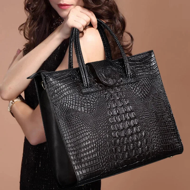 Exquisite Crocodile Pattern Genuine Leather Women's Shoulder Bag - Luxury Fashion for Business and Office, Perfect for Businesswomen and Professionals
