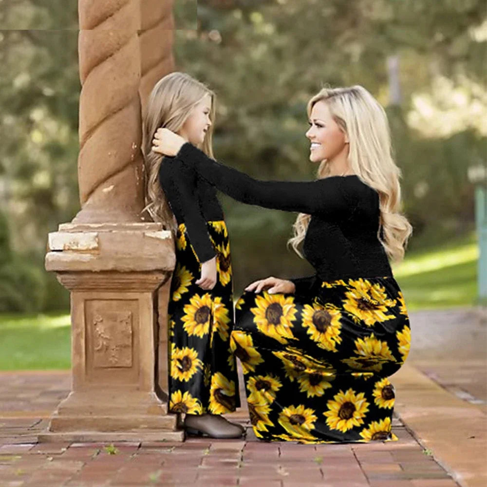 Fashion Mom and Daughter Dress Spring Summer Holiday Beach Dress Floral Patchwork Long Dress Baby Romper Mommy and Me Clothes