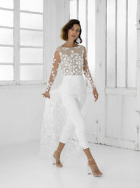 Simple Long-Sleeve Backless Wedding Dress with Court Train