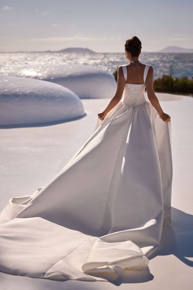 Sweetheart A-Line Ivory Satin Wedding Dress – Elegant Backless Bridal Gown, Custom Made