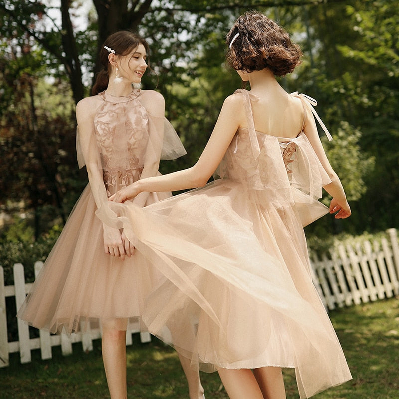 Pearls Embroidery Vintage Lace Tulle Knee-Length Bridesmaids Dress