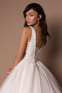 Tulle Deep V-Neck Sleeveless Princess Puffy Beads Appliques Bridal Dresses